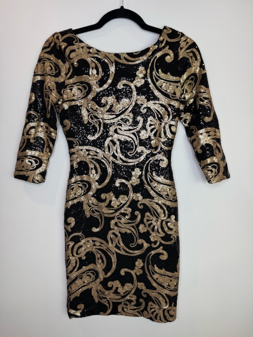 Le Chateau Black Sequin Sheath Dress tight dress golden sequins chic baroque - Picture 2 of 9